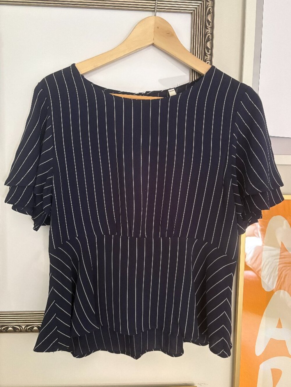 ✨ Zara Pinstripe Flutter Sleeve Blouse – Size Small ✨